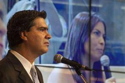 Ahora, Jorge Capitanich tuvo que desmentir una "contradicci�n" con Ricardo Echegaray, jefe de la AFIP