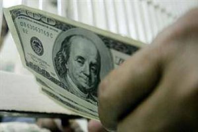 Las vacaciones y el "d�lar bolsa" llevaron al blue a un r�cord de $ 10,70