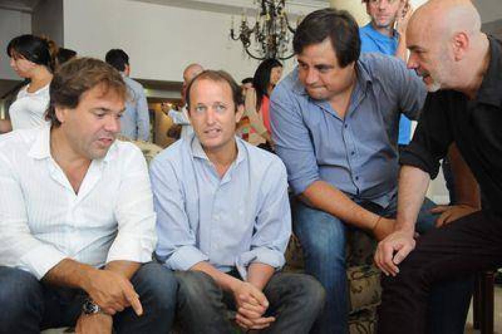 "Vamos a seguir trabajando para sacar adelante el pa�s"