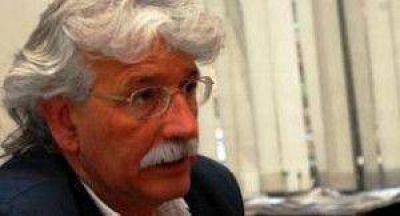 Bruzzeta aclar� que no est�n prohibidos los cuida coches pero pidi� ordenamiento
