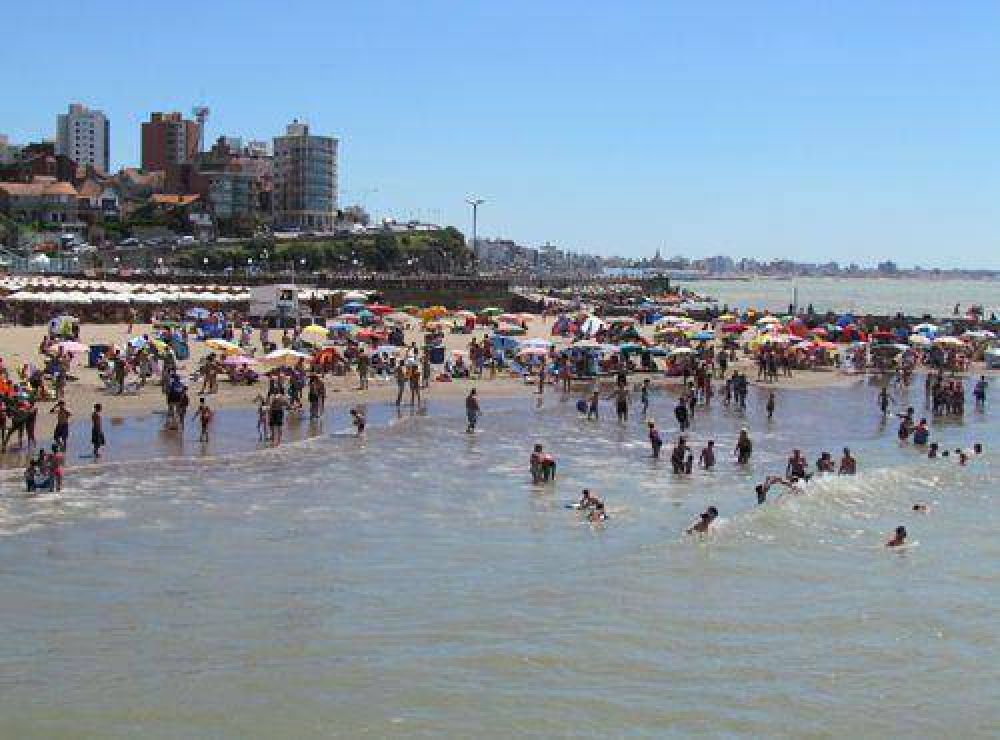 Turismo: 6 por ciento m�s de turistas que el a�o anterior