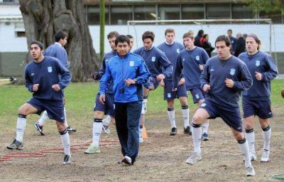 Uni�n igual� en su primer amistoso