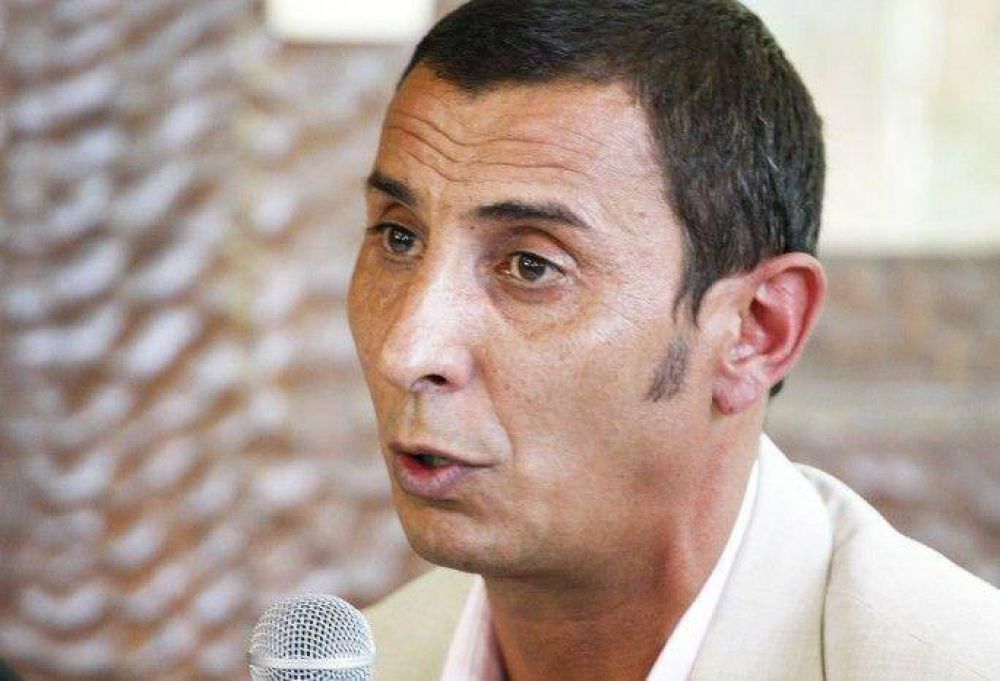 Pronotto lleg� al Zoo, critic� y dijo que "fue un error haber tra�do al oso Arturo"