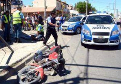 Vecinos atacaron y redujeron a motochorros