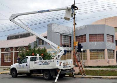 Reparaci�n de sem�foros y corte de c�sped en espacios verdes