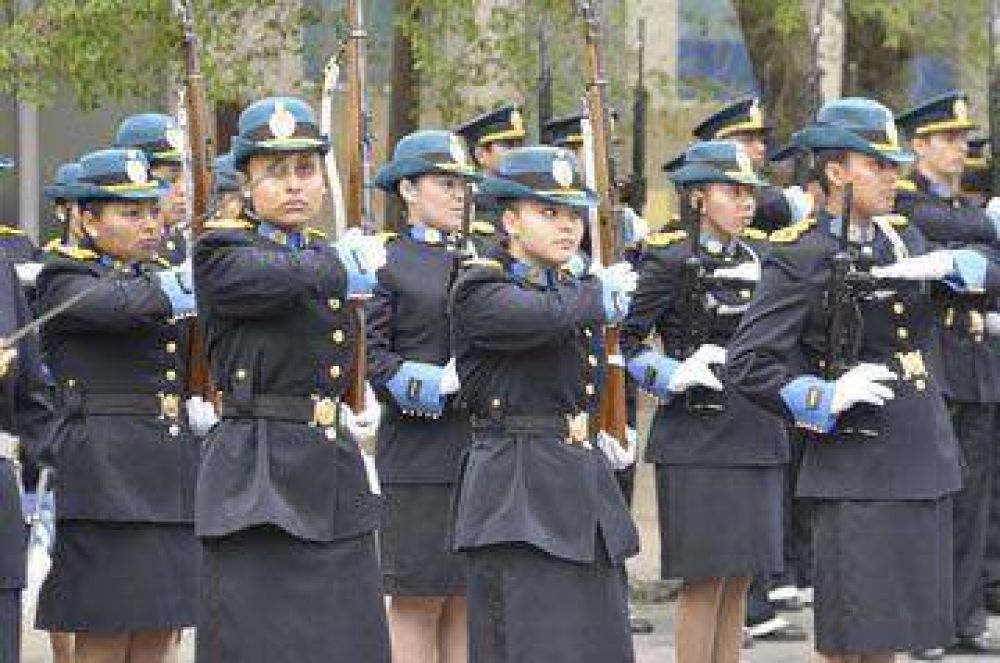 17 mujeres serán las primeras subcomisarias de la Policía