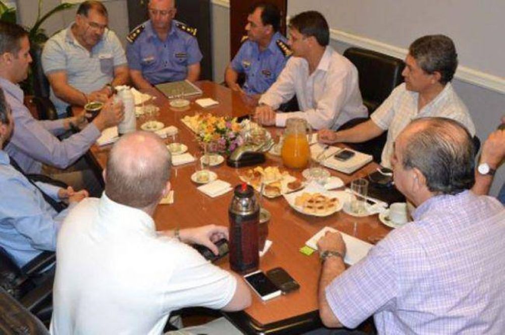 El Gobierno realizar� trabajos para reforzar la seguridad en el Aeropuerto