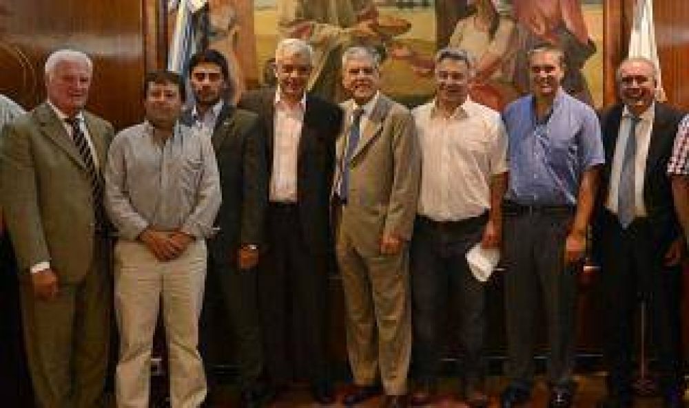 Dom�nguez y De Vido anunciaron autov�a que unir� Chacabuco y Jun�n