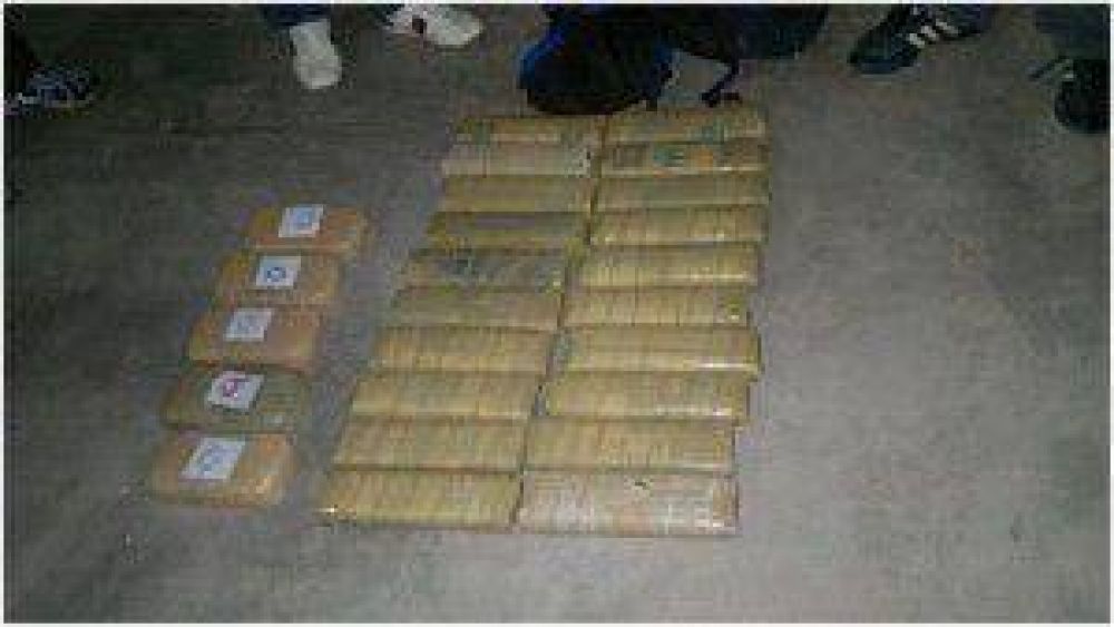 Secuestraron 5 kilos de pasta base y 10 kilos de hojas de coca en La Quiaca