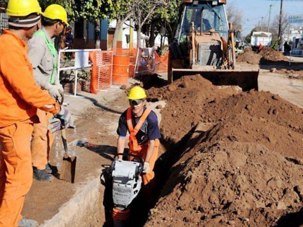 Denuncian que el municipio adeuda obras por m�s de $500 millones en los barrios