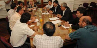 El gobierno pone el acento en las obras de energ�a y en seguridad