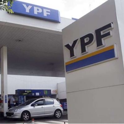 Maniatan a playero y roban 35 mil pesos de una YPF en Chilecito