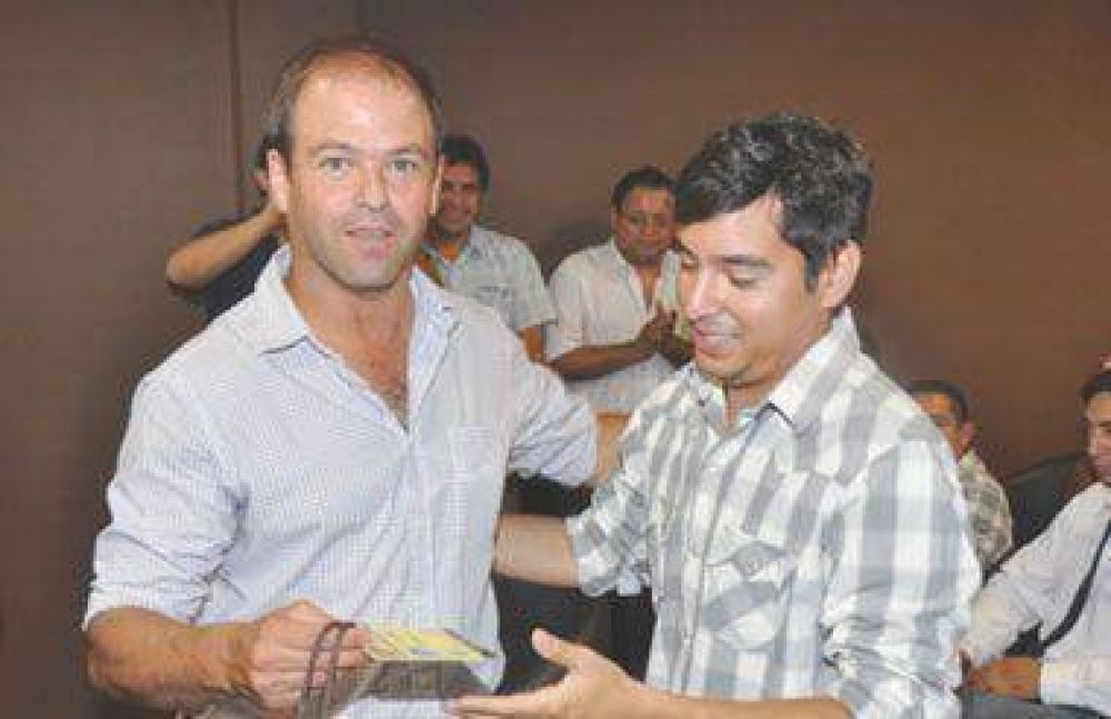 Habilitaron cooperativas tur�sticas del interior