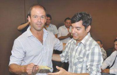 Habilitaron cooperativas tur�sticas del interior