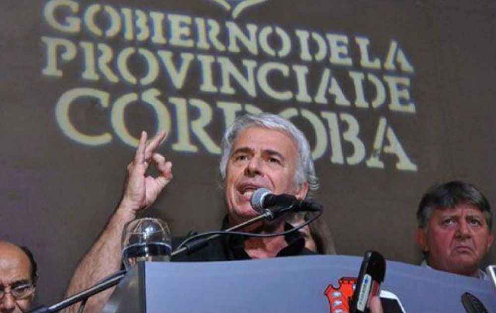 De la Sota relativiz� el traspaso del agua al Municipio