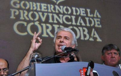 De la Sota relativiz� el traspaso del agua al Municipio