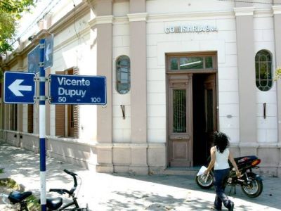 Lo balearon desde una moto cuando estaba con sus amigos