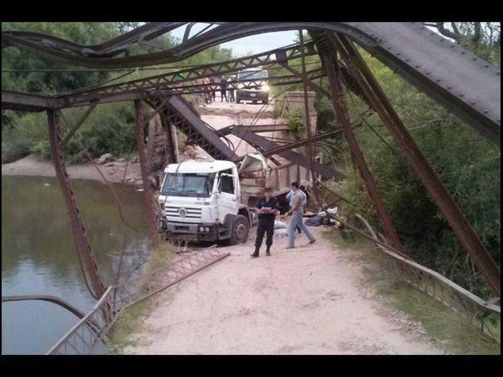 Se derrumb� un puente y falleci� una mujer en Concepci�n del Uruguay