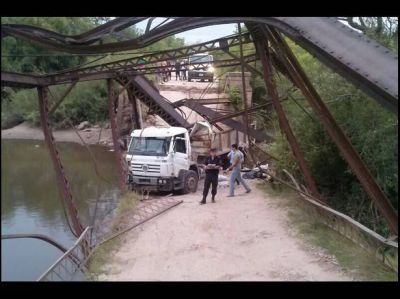 Se derrumb� un puente y falleci� una mujer en Concepci�n del Uruguay