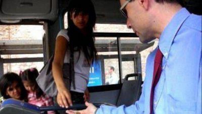 FODECUS reclama que se extienda el plazo de convivencia del cospel - tarjeta