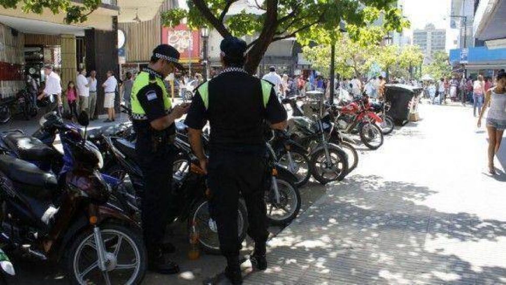 Impresionante operativo impidi� que ambulantes se instalen en el centro