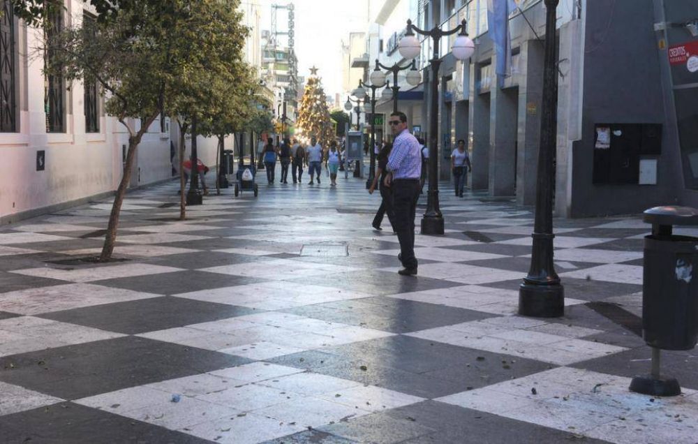 A�n con conflicto, se mantiene el acuerdo con los ambulantes y las peatonales siguen despejadas