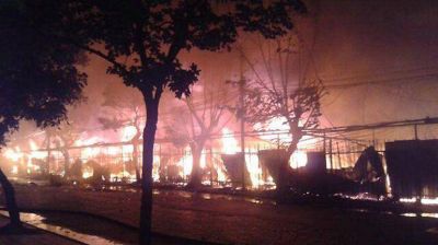 Chile: incendio destruy� el 70% del mercado municipal de Talca