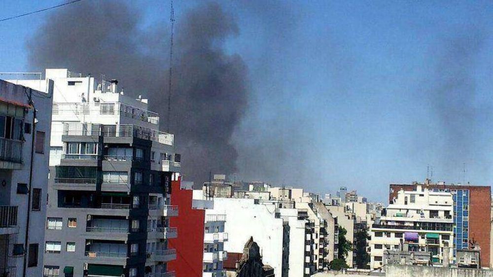 Se incendia un dep�sito de maderas en la zona del Abasto