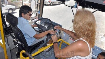 Por decreto, aumentan el boleto �nico de colectivos