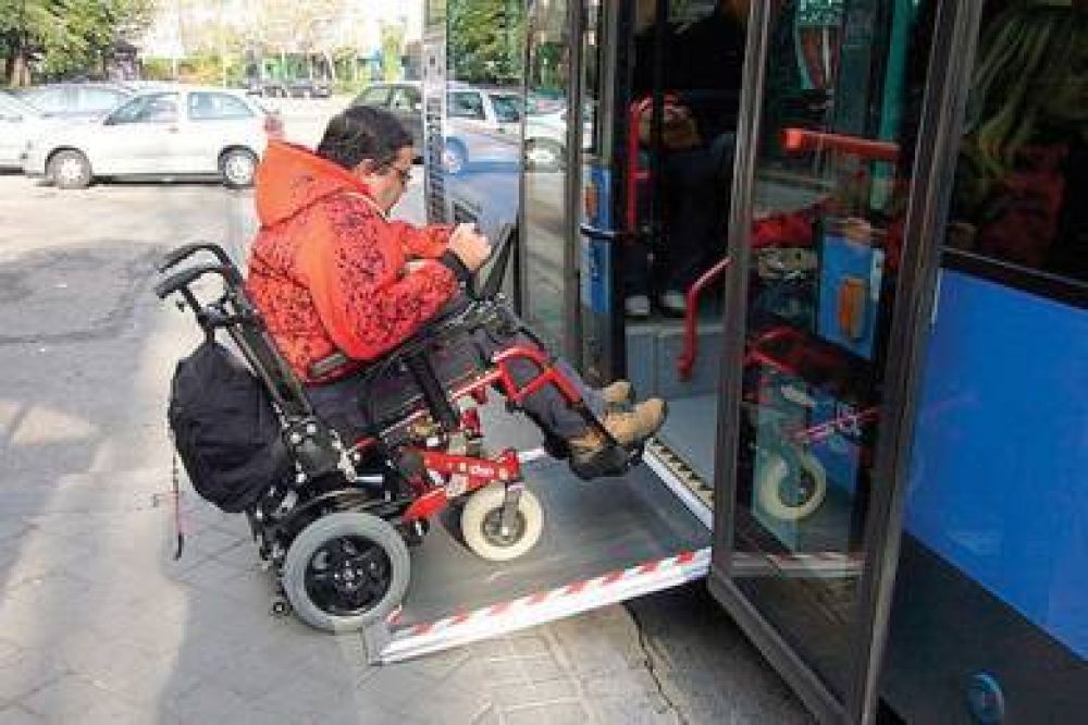 A la espera de la puesta en marcha del transporte p�blico con rampas para discapacitados