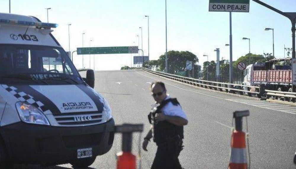 Corte en la autopista: acusan a un jefe de la Metropolitana