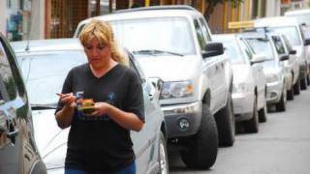 Aumentan las cuadras para cobrar estacionamiento