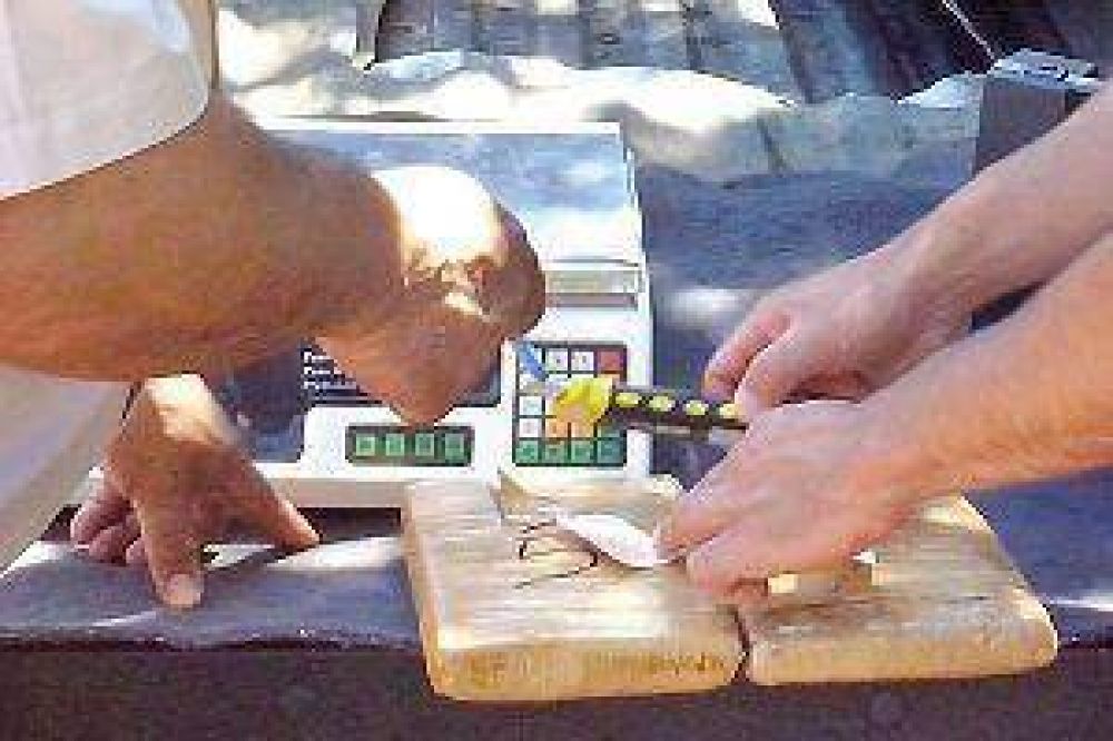 Descubren una tonelada de droga en ruta narco que pasa por Santiago