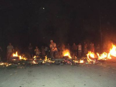 Los vecinos protestaron por la falta de luz y cortaron Illia y Acceso Per�n