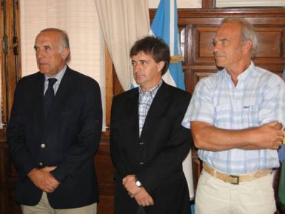 El Intendente puso en funciones a los nuevos funcionarios