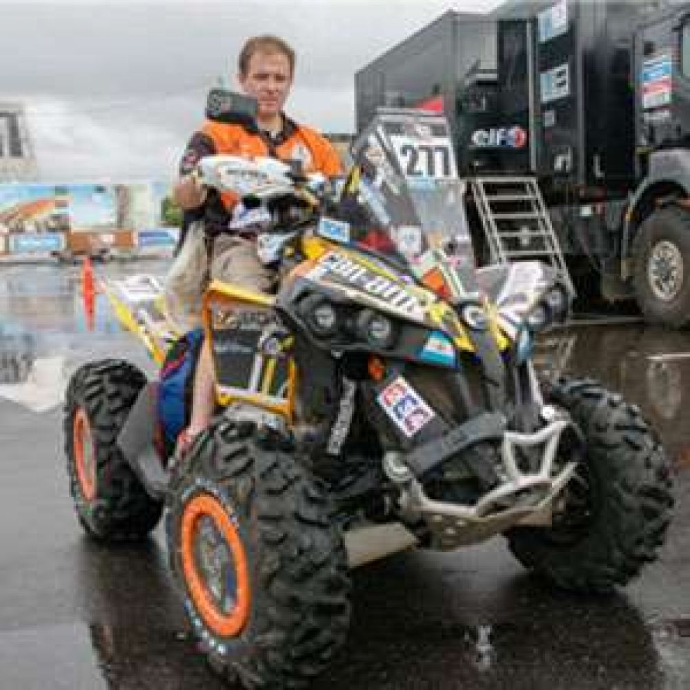 Marcos Prina, el piloto riojano en el Dakar que busca rescatar sonrisas