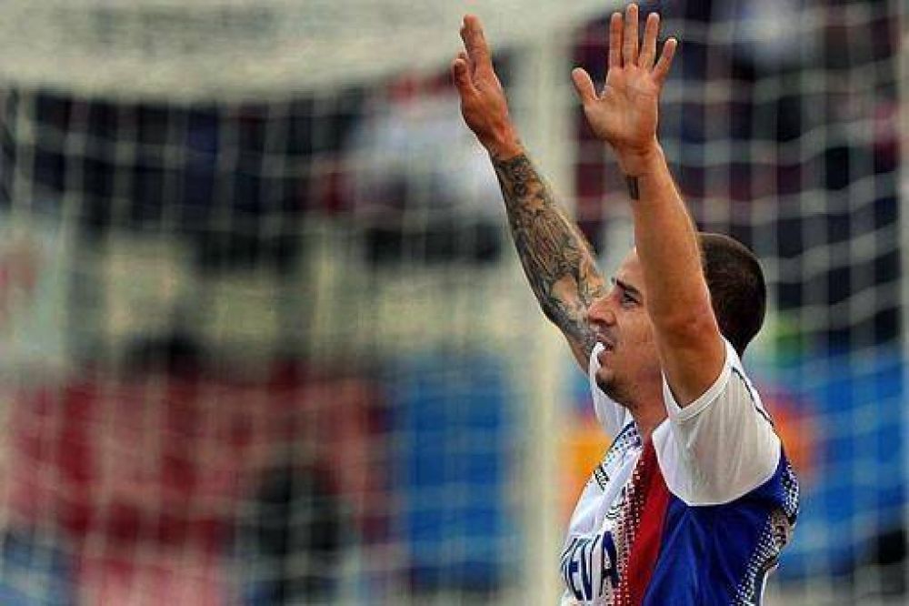 "Me quedo para jugar la Libertadores y despu�s analizar� mi futuro"