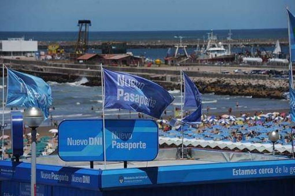 Ms de 43 mil turistas tramitaron su DNI y pasaporte en la Costa