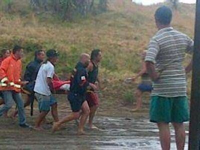 CONMOCI�N EN VILLA GESELL POR CA�DA DE RAYO: HAY 3 MUERTOS
