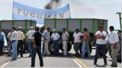 Un piquete de tabacaleros demor� el paso del Rally Dakar por Tucum�n