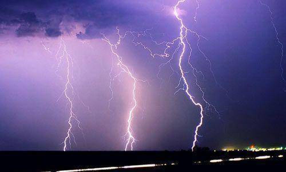 Recomendaciones de Defensa Civil ante las tormentas el�ctricas