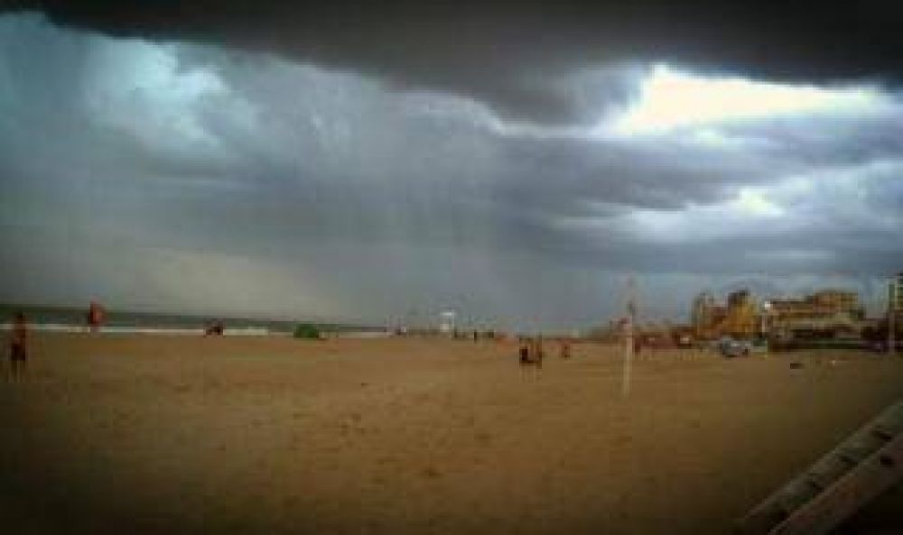 Rayo en Villa Gesell: Seg�n el SMN, no apareci� en los radares