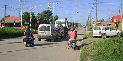 Nuevo sem�foro sobre la Avenida Kirchner