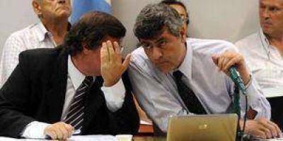 Buryaile se distancia de Sanz y Morales