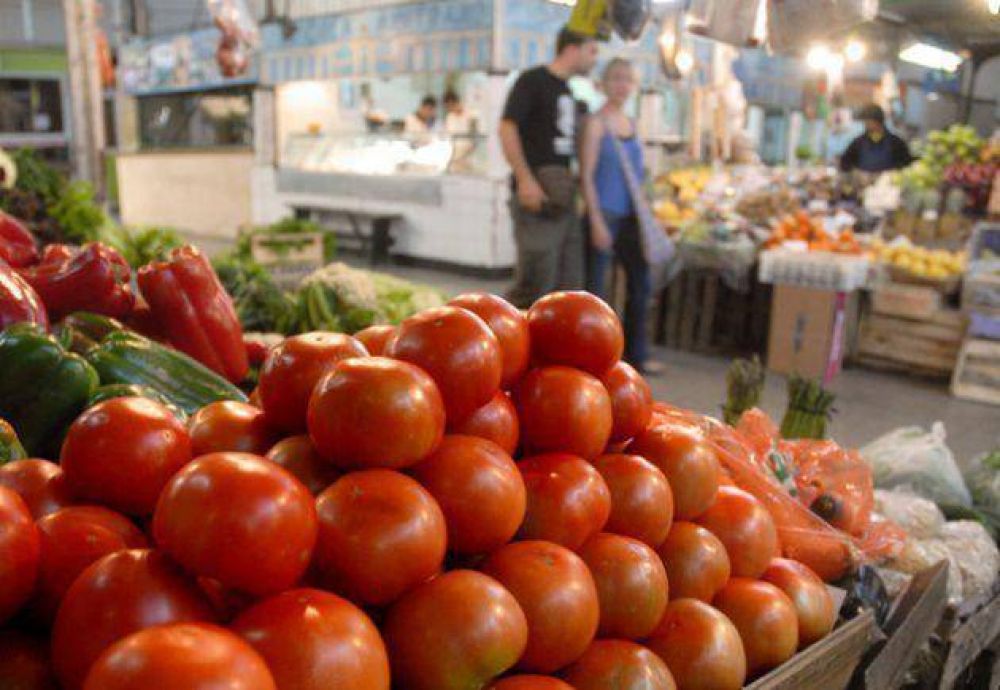 Tomate y verduras de hoja son los m�s caros en Resistencia