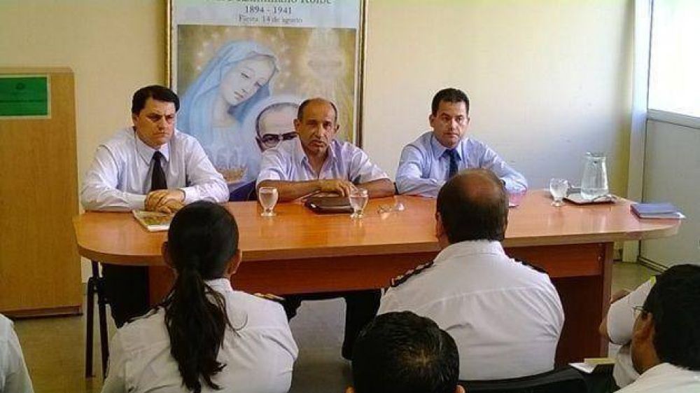 Relevamiento de obras y contacto con el personal, las primeras acciones de Gonz�lez