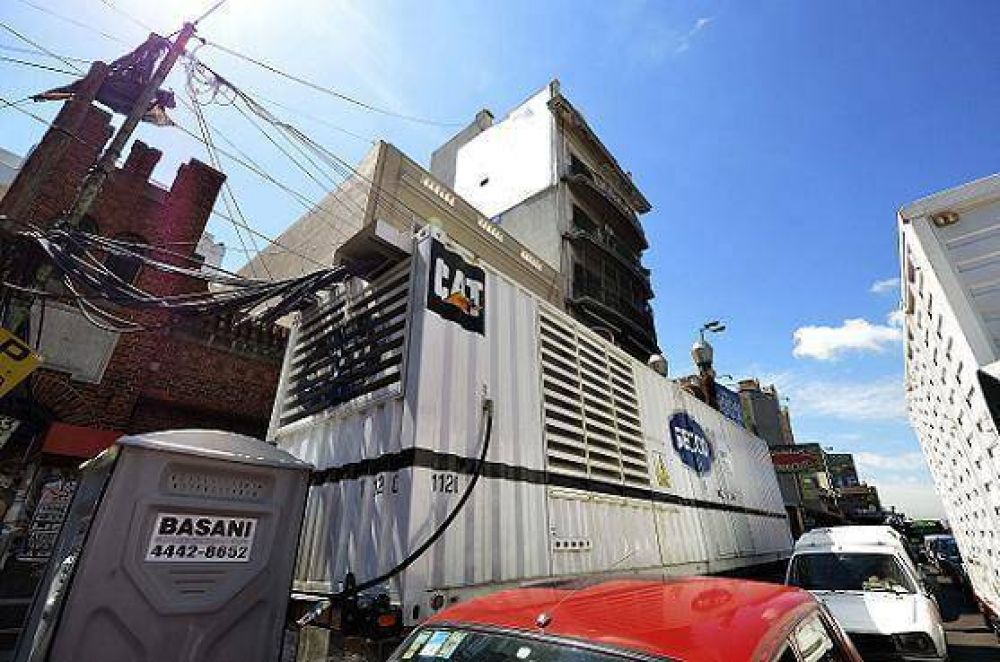 D�AZ P�REZ SUSPENDI� LOS PERMISOS DE OBRAS Y MANTIENE REUNIONES CON EDESUR
