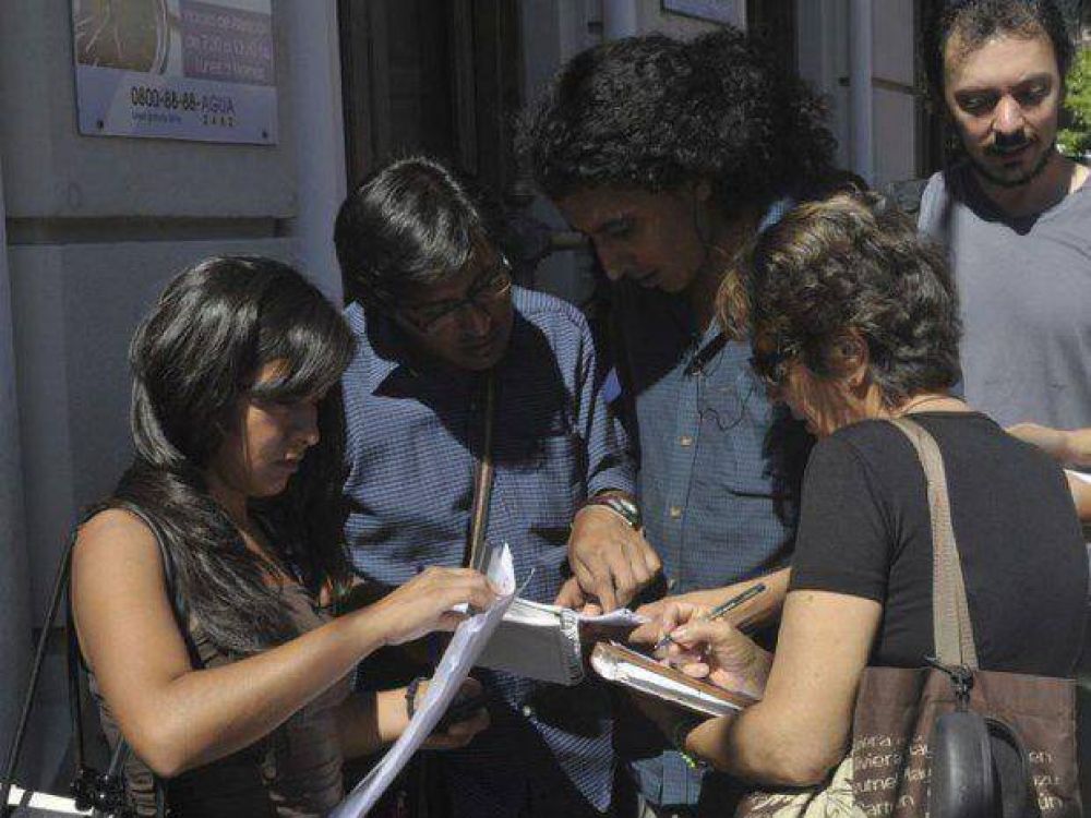 Aguas del Norte culp� a los vecinos por los cortes