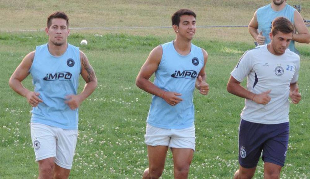 Lleg� Canario y Racing complet� el plantel