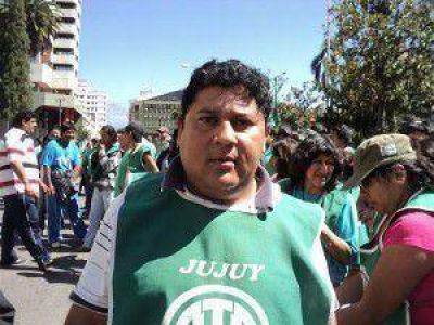 Si el gobierno d� el aumento a los polic�as �est� diciendo que en Jujuy el salario m�nimo, vital y m�vil tiene que estar por arriba de los 7 mil pesos�